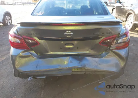 2018 Nissan Altima 2.5 Sr из США, поврежденный, VIN 1N4AL3APXJC296109